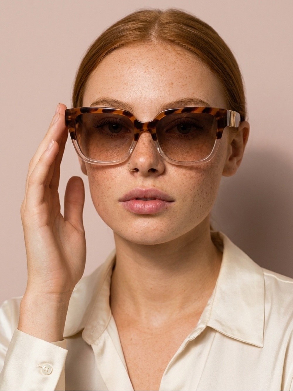 NWOT MK sunglasses tortoise fading into pink. Brown lens 😍